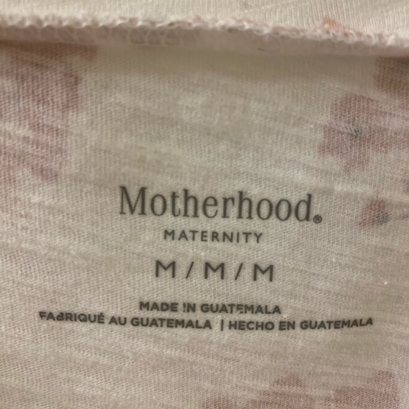 Motherhood Maternity graphic ruched side tee EUC - Picture 3 of 3